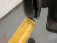 koni3g-cleaningpaint.jpg (15847 bytes)