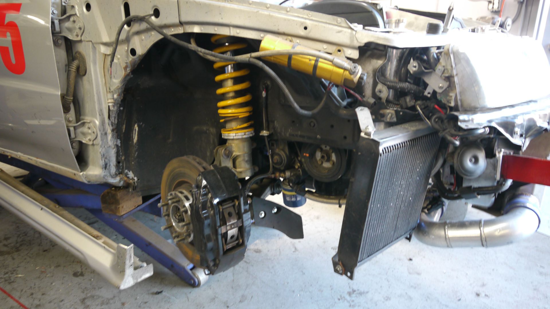 » apartfront_suspension Road /// Race Engineering